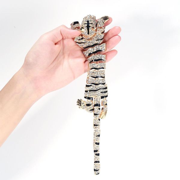 tuliper tiger brooch for women broche femme crystal rhinestone animal pins party jewelry gift men gold 201009, Gray
tuliper tiger brooch for women broche femme crystal rhinestone animal pins party jewelry gift men gold 201009, Gray