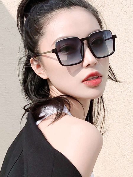 personality qingmo 2020 new sunglasses female round face square polarized sunglasses sun block street p, White;black
personality qingmo 2020 new sunglasses female round face square polarized sunglasses sun block street p, White;black