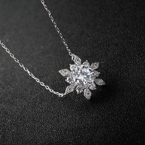 pendant necklaces fashion micro inlay c zircon snowflake necklace fine thin chain clavicle jewelry for women, Silver
pendant necklaces fashion micro inlay c zircon snowflake necklace fine thin chain clavicle jewelry for women, Silver