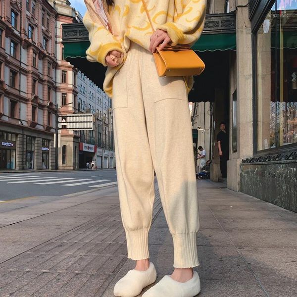 woolen casual pants women autumn winter loose high waist knitted harem pants thicken warm sweatpants plus size female trousers1, Black;white
woolen casual pants women autumn winter loose high waist knitted harem pants thicken warm sweatpants plus size female trousers1, Black;white