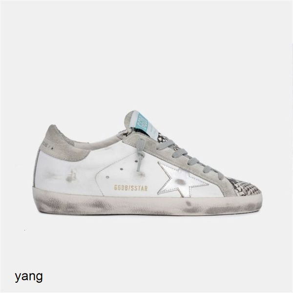 new products in autumn winter: old leather men's and women's casual board shoes, snake print tongue
new products in autumn winter: old leather men's and women's casual board shoes, snake print tongue