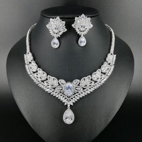 new fashion retro elegant crystal zircon necklace earring bracelet ring wedding bride banquet formal dress popular jewelry set, Silver
new fashion retro elegant crystal zircon necklace earring bracelet ring wedding bride banquet formal dress popular jewelry set, Silver