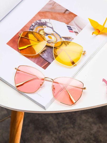 female star model 2019 new sunglasses sunglasses men elegant polarized personality korean glasses women, White;black
female star model 2019 new sunglasses sunglasses men elegant polarized personality korean glasses women, White;black