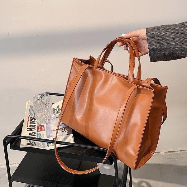 luxury leather shoulder bags for women 2021 large capacity handle totes simple women bag fashion purses and handbags bolsa
luxury leather shoulder bags for women 2021 large capacity handle totes simple women bag fashion purses and handbags bolsa