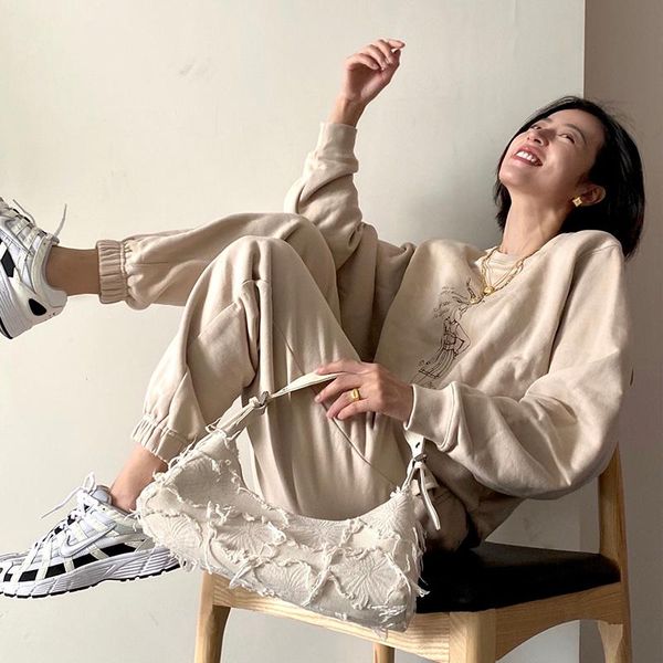japanese contrast stitching tassel retro armpit bag female baguette bag army cloth denim canvas stitching shoulder
japanese contrast stitching tassel retro armpit bag female baguette bag army cloth denim canvas stitching shoulder
