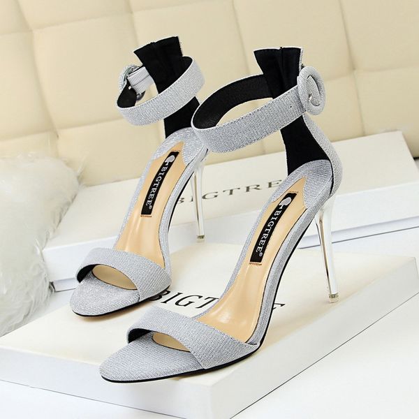 2021 new korean-style metal ultra-high heels shiny to-line pumps little peep-toe belt buckles women's summer sandals u0p7, Black
2021 new korean-style metal ultra-high heels shiny to-line pumps little peep-toe belt buckles women's summer sandals u0p7, Black