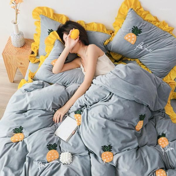 princess style baby velvet 4pcs duvet cover bed sheet pillowcases ruffles pineapple carrot rainbow grey ginger wine red queen1
princess style baby velvet 4pcs duvet cover bed sheet pillowcases ruffles pineapple carrot rainbow grey ginger wine red queen1