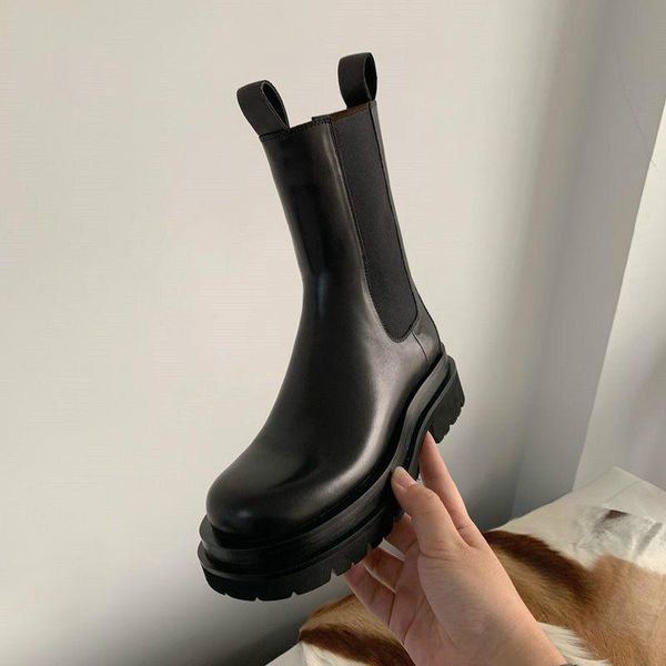 boots black genuine leather thick sole women style round toe flat short woman casual motorcycle
boots black genuine leather thick sole women style round toe flat short woman casual motorcycle