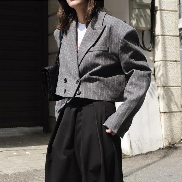 women's suits & blazers silhouette loose short wool jacket women autumn winter fashion street striped high waist cocoon small suit, White;black
women's suits & blazers silhouette loose short wool jacket women autumn winter fashion street striped high waist cocoon small suit, White;black