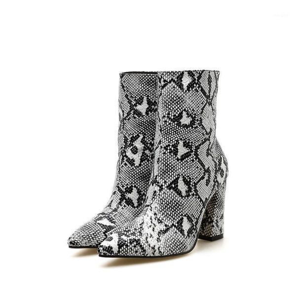 boots 2021 autumn and winter shoes patent leather fabric, pointed toe, thick heel, high zip, knight in stock serpentine1, Black
boots 2021 autumn and winter shoes patent leather fabric, pointed toe, thick heel, high zip, knight in stock serpentine1, Black