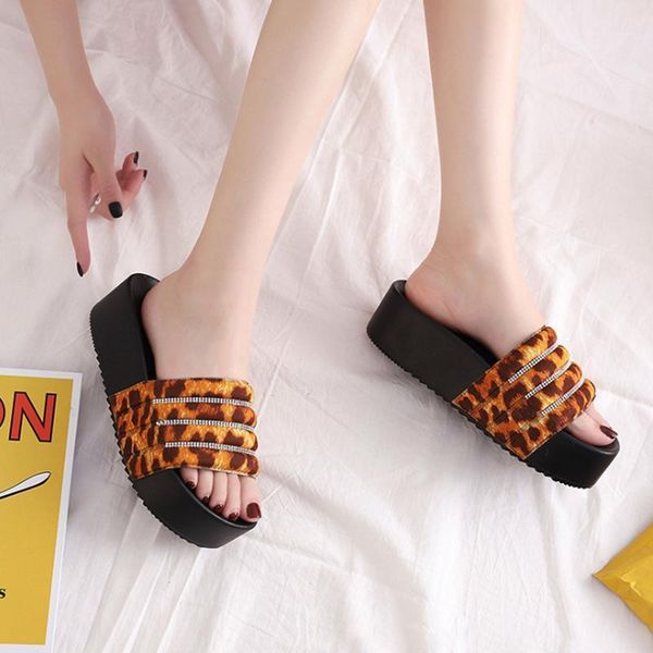 slippers fashion 2021 leopard print rhinestone women summer platform shoes zapatos de mujer plataforma outdoor beach sandals1, Black
slippers fashion 2021 leopard print rhinestone women summer platform shoes zapatos de mujer plataforma outdoor beach sandals1, Black