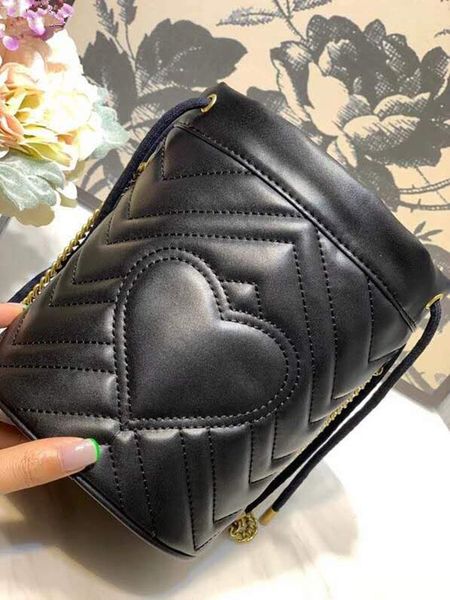 luxury elling purses quality leather metal chain bag bag mini 4 bags high ladies womens handbags color designer shipping gfjn, Red;black
luxury elling purses quality leather metal chain bag bag mini 4 bags high ladies womens handbags color designer shipping gfjn, Red;black