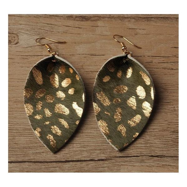 wholesale fashion charm jewelry real leather leaf earrings statement spots pattern leather dangle earrings for sqcjbn queen66, Silver
wholesale fashion charm jewelry real leather leaf earrings statement spots pattern leather dangle earrings for sqcjbn queen66, Silver