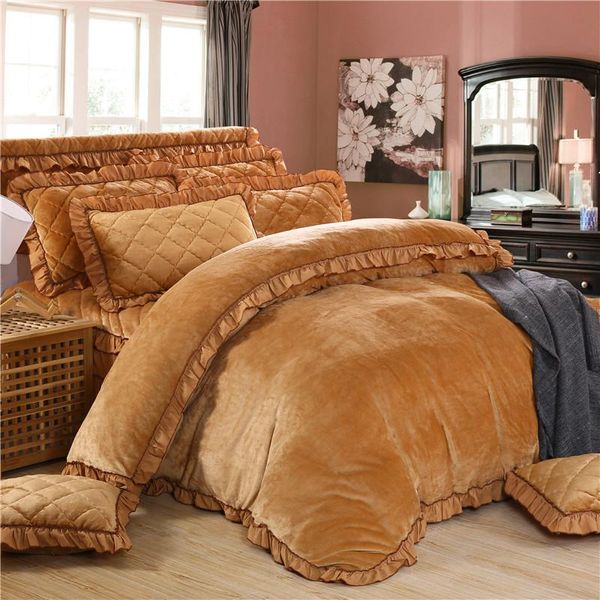 bedding sets 4pcs flannel quilting princess style luxury king size duvet cover set bed skirt bedclothes pillowcase
bedding sets 4pcs flannel quilting princess style luxury king size duvet cover set bed skirt bedclothes pillowcase