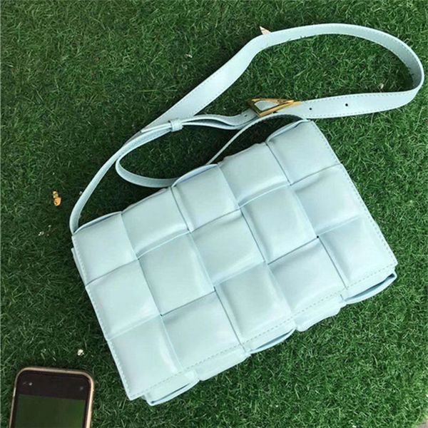 womens purses and handbags fashion new leather ladies camera bag trend joker casual messenger bag color matching broadband small square bags
womens purses and handbags fashion new leather ladies camera bag trend joker casual messenger bag color matching broadband small square bags