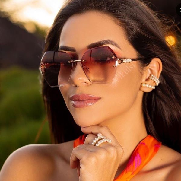 sunglasses elegant lady irregular rimless model eyewear metal frame pearl gradient square sun glasses for women shades uv40, White;black
sunglasses elegant lady irregular rimless model eyewear metal frame pearl gradient square sun glasses for women shades uv40, White;black