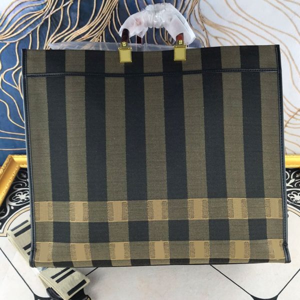 tote bag large capacity package canvas bags calfskin shoulder belt shoulder bags hardware letter patchwork color women shopping bag
tote bag large capacity package canvas bags calfskin shoulder belt shoulder bags hardware letter patchwork color women shopping bag