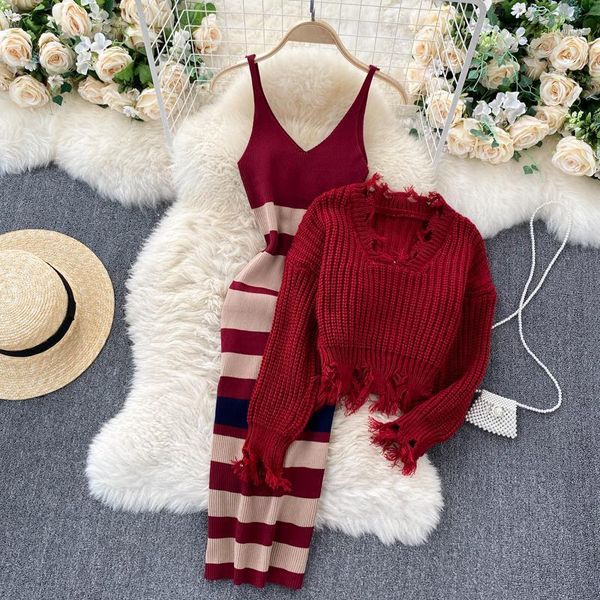 foamlina women's knitted 2 piece set v-neck sleeveless striped sweater dress and ripped long sleeve short pullover sweater1, Gray
foamlina women's knitted 2 piece set v-neck sleeveless striped sweater dress and ripped long sleeve short pullover sweater1, Gray