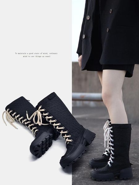 artmu оригинал punk женщин платформа boots black lace up молнии женщины boots новый середины теленок натуральная кожа женская
artmu оригинал punk женщин платформа boots black lace up молнии женщины boots новый середины теленок натуральная кожа женская