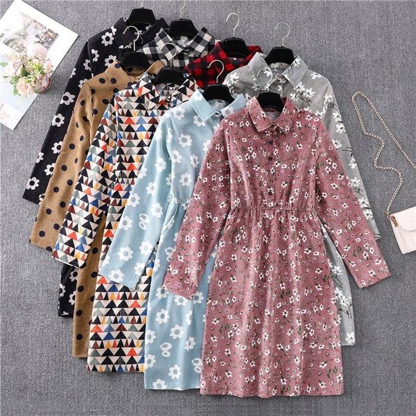 retro autumn winter corduroy floral polka dot dress women long sleeve lapel print medium long slim lady dress 201125, Black;gray
retro autumn winter corduroy floral polka dot dress women long sleeve lapel print medium long slim lady dress 201125, Black;gray