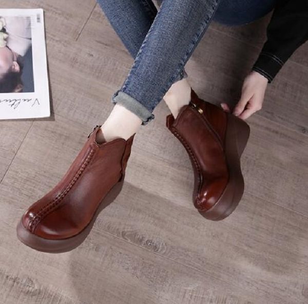 designer boot for women spring fall boots genuine leather black brown fashion girl outdoor shoes size 35-40
designer boot for women spring fall boots genuine leather black brown fashion girl outdoor shoes size 35-40