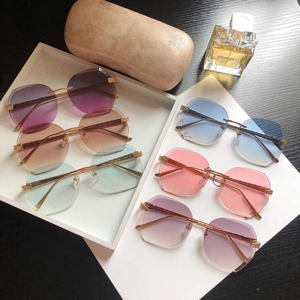 designer glasses anti blue computer flat lens anti radiation glasses female flat lens eye fashion frameless luxury sunglasses, White;black
designer glasses anti blue computer flat lens anti radiation glasses female flat lens eye fashion frameless luxury sunglasses, White;black