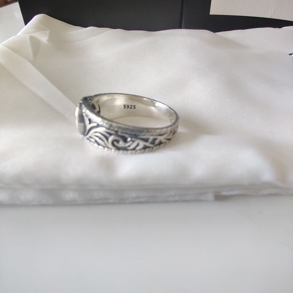 rings s925 sterling silver ring man and women same ring simple and elegant wild ring fashion jewelry supply
rings s925 sterling silver ring man and women same ring simple and elegant wild ring fashion jewelry supply