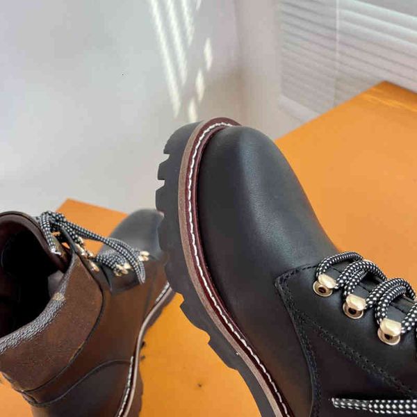 designer boots women winter letter chain shoes leather low heel high heels boot luxury a6, Black
designer boots women winter letter chain shoes leather low heel high heels boot luxury a6, Black