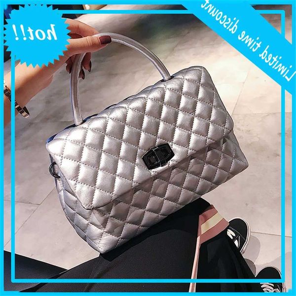 vintage diamond lattice handbag women crossbody 2021 new ladies messenger bags casual totes female purses high qualiy
vintage diamond lattice handbag women crossbody 2021 new ladies messenger bags casual totes female purses high qualiy