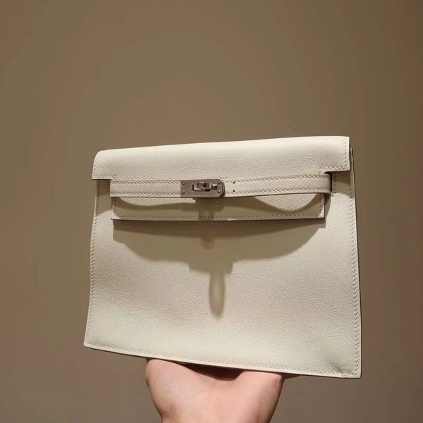 designers purse swift leather handmade quality wax line stitching golden or silver hardware fast delivery. contact for details
designers purse swift leather handmade quality wax line stitching golden or silver hardware fast delivery. contact for details