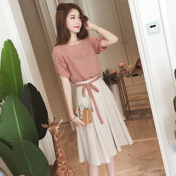 iwdtf 2020 new mid-length fashion skirt elegant xiaoxiang style internet celebrity summer western children's suit skirt style two-piece, Gray
iwdtf 2020 new mid-length fashion skirt elegant xiaoxiang style internet celebrity summer western children's suit skirt style two-piece, Gray