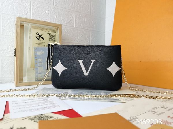 men and women wallet card leather short classic style designer luxury famous brand hand-held money size 20-12.5cm m69503, Red;black
men and women wallet card leather short classic style designer luxury famous brand hand-held money size 20-12.5cm m69503, Red;black