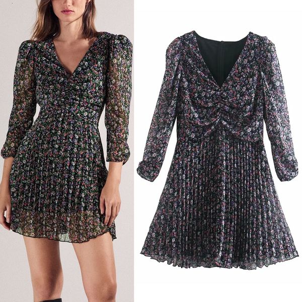 2021 new black floral women autumn vintage puff sleeve chiffon pleated mini dresses ladies ruched elegant dress ta4p, Black;gray
2021 new black floral women autumn vintage puff sleeve chiffon pleated mini dresses ladies ruched elegant dress ta4p, Black;gray