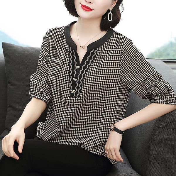 women spring summer style blouses shirts lady casual loose style v-neck half lantern sleeve plaid printed blusas dd8806 201126, White
women spring summer style blouses shirts lady casual loose style v-neck half lantern sleeve plaid printed blusas dd8806 201126, White