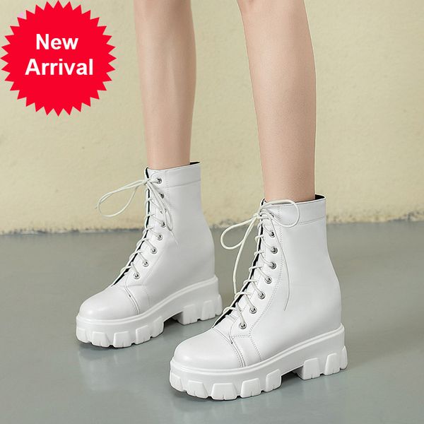 2021 the new casual pinkie toe round ankle fashion lasso-up black platform medium pink with increasing women's riding boots nslu
2021 the new casual pinkie toe round ankle fashion lasso-up black platform medium pink with increasing women's riding boots nslu