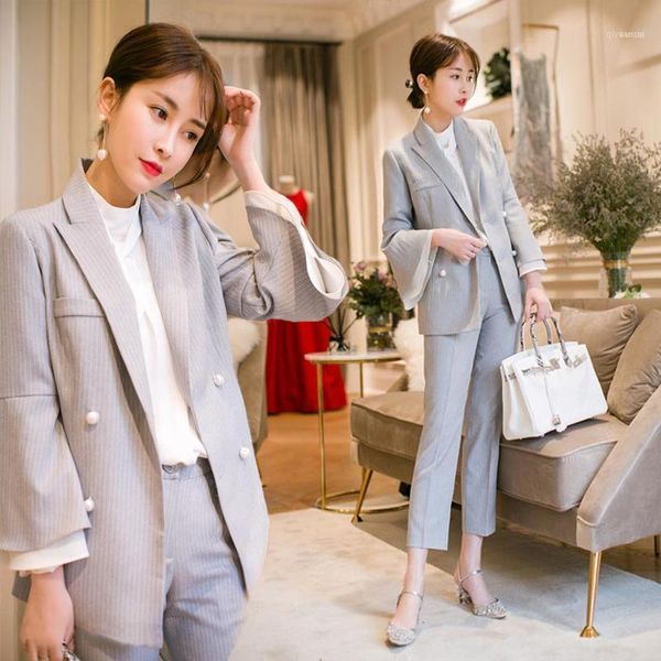 the new suit slim speaker sleeve pearl button suit small fragrant female casual pants feet nine western style two-piece11, White;black
the new suit slim speaker sleeve pearl button suit small fragrant female casual pants feet nine western style two-piece11, White;black
