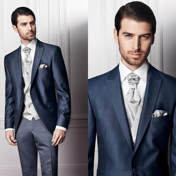 fashion men suits handsome one button peaked lapel 3pieces(jacketpantventtie) formal terno masculino custume a154, White;black
fashion men suits handsome one button peaked lapel 3pieces(jacketpantventtie) formal terno masculino custume a154, White;black