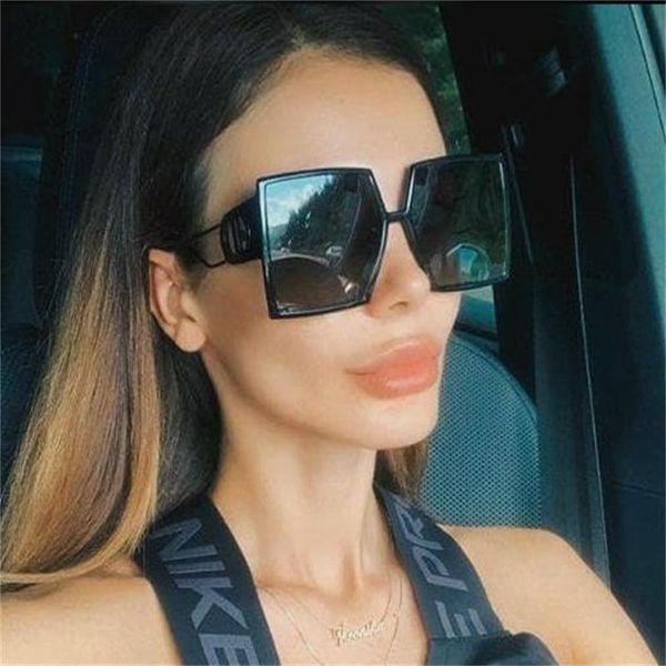 sunglasses 2021 fashionable luxury designer oversized square women men black gradient shades street wear oculos retro feminino, White;black
sunglasses 2021 fashionable luxury designer oversized square women men black gradient shades street wear oculos retro feminino, White;black