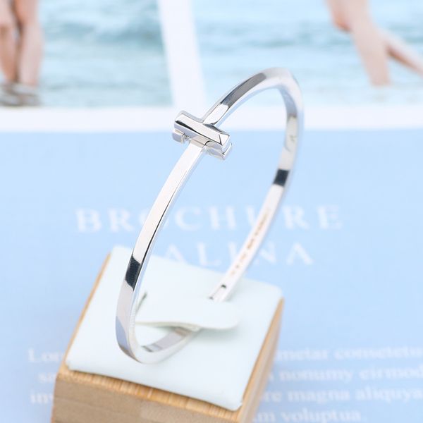 2020 fashion jewelry women bracelets silver rose gold t bracelet bangle good quality charm bracelet simple jewelry wholesale, Black
2020 fashion jewelry women bracelets silver rose gold t bracelet bangle good quality charm bracelet simple jewelry wholesale, Black
