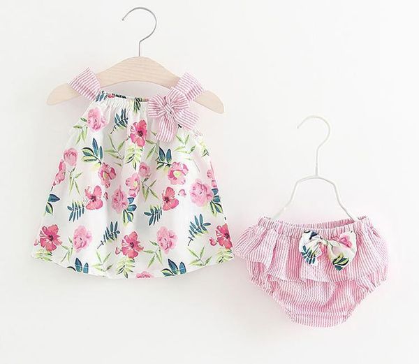 clothing sets 2021 summer children's garment flower printing bow jacket match pants pattern child suit, White
clothing sets 2021 summer children's garment flower printing bow jacket match pants pattern child suit, White