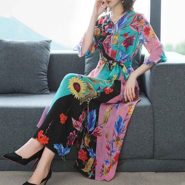 2021 summer floral mulberry silk dress vintage 4xl plus size print runway maxi dress elegant women bodycon vestidos, Black;gray
2021 summer floral mulberry silk dress vintage 4xl plus size print runway maxi dress elegant women bodycon vestidos, Black;gray