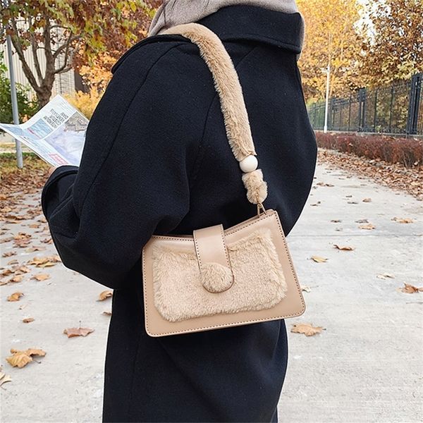 fashion plush pu patchwork women shoulder bags designer handbags luxury faux fur crossbody bag lady small flap female purse 2020
fashion plush pu patchwork women shoulder bags designer handbags luxury faux fur crossbody bag lady small flap female purse 2020