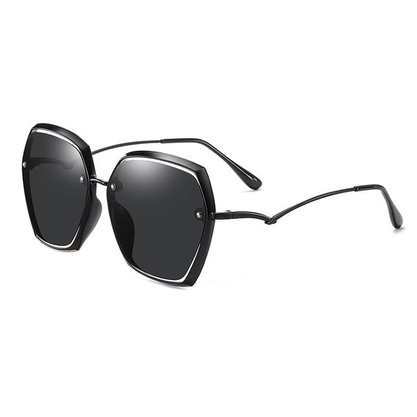 women polarized sunglasses retro vintage classic sun glasses outdoor travel brand designer female oculos de sol square 2206, White;black
women polarized sunglasses retro vintage classic sun glasses outdoor travel brand designer female oculos de sol square 2206, White;black