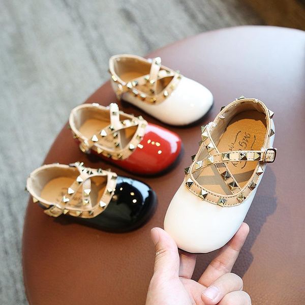 flat shoes children spring and autumn cute pu leather rivet girls princess soft sole baby non-slip, Black;grey
flat shoes children spring and autumn cute pu leather rivet girls princess soft sole baby non-slip, Black;grey