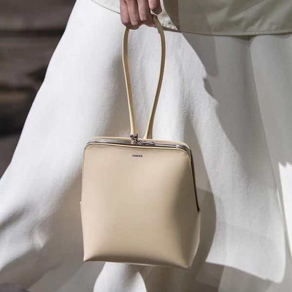 women luxury clip handbag handle bucket bags box tote handbag messenger bag crossbody clutch for woman spring bag
women luxury clip handbag handle bucket bags box tote handbag messenger bag crossbody clutch for woman spring bag