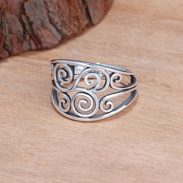 new fashion flower brass ring retro thai silver black engagement ring for women
new fashion flower brass ring retro thai silver black engagement ring for women