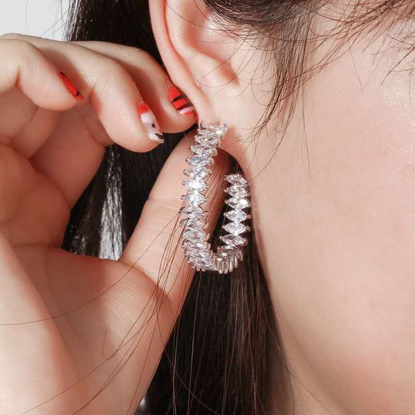 europe and america women earrings white gold plated sparkling cz earrings for girls women nice gift, Golden;silver
europe and america women earrings white gold plated sparkling cz earrings for girls women nice gift, Golden;silver