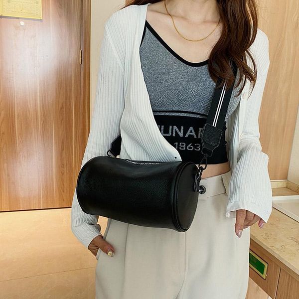 yilian leather women's bag cylinder small bag mini portable single shoulder oblique straddle cowhide cylindrical bucket
yilian leather women's bag cylinder small bag mini portable single shoulder oblique straddle cowhide cylindrical bucket