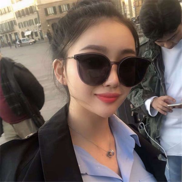 korean sunglasses women's 2021 new fashion ins glasses touch the heart, White;black
korean sunglasses women's 2021 new fashion ins glasses touch the heart, White;black