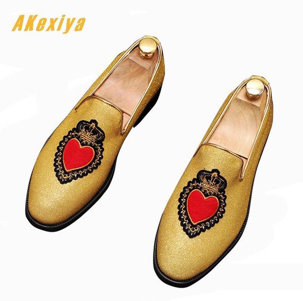 2020 designer men fashion embroidery red heart flats shoes loafer male dress homecoming wedding shoes sapato social masculino, Black
2020 designer men fashion embroidery red heart flats shoes loafer male dress homecoming wedding shoes sapato social masculino, Black